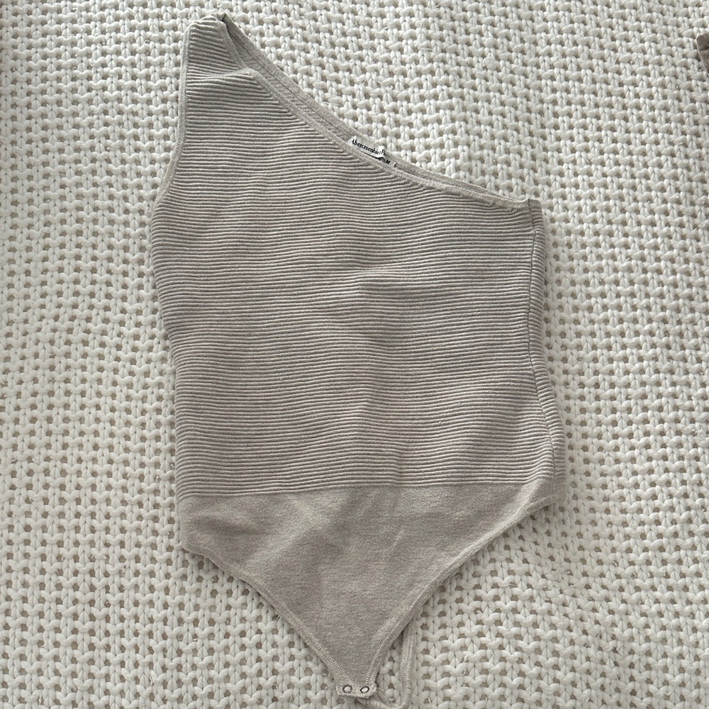 Abercrombie & Fitch Cream Ribbed Knit